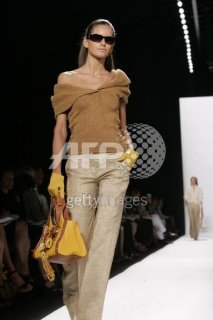 Oscar de la Renta SS 2006 3.jpg
