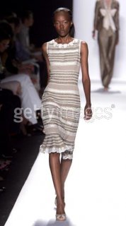 Oscar de la Renta SS 2006 23.jpg
