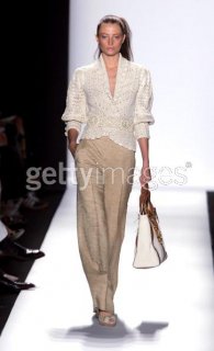 Oscar de la Renta SS 2006 29.jpg