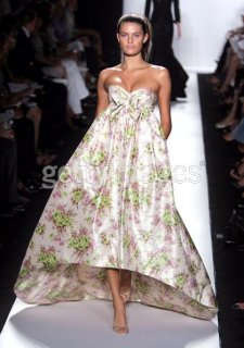 Oscar de la Renta SS 2006 33.jpg
