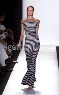 Oscar de la Renta SS 2006 35.jpg