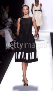 Oscar de la Renta SS 2006 45.jpg