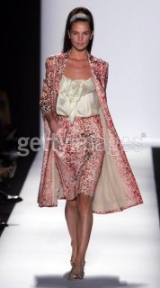 Oscar de la Renta SS 2006 48.jpg