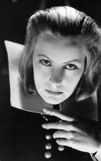 Garbo2 (celebguru.com).jpg