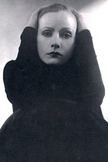 1929 On the eve of her first talkie, Anna Christie.jpg