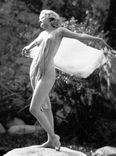 Harlow9 (silverscreensirens.com).jpg