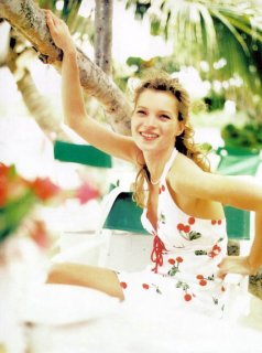 kate_moss_4 (funmunch.com).jpg