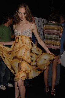 Sasha - Missoni S-S 06 backstage 2.jpg