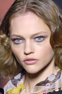 Sasha - Missoni S-S 06 Milan close-up.jpg