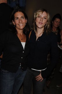 Bobbi Brown and Scarlett, Roland Mouret S 2006.jpg