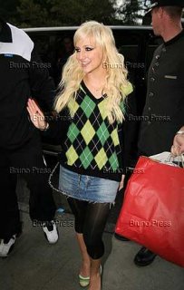 ashleesimpson051006024oi.jpg