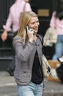 cd claire danes in a REALLY cute sweater.jpg
