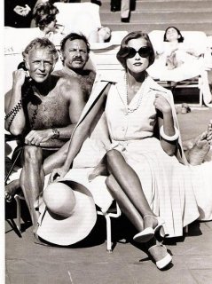 LAUREN HUTTON8.jpg
