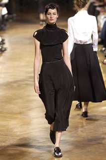 100071193 Yohji Yamamoto S 2003.jpg