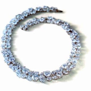 wreath necklace.jpg