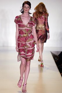 100078533 Matthew Williamson S 2003.jpg