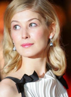 rosamund pike HQ white baftas.jpg