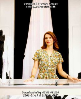 downsized_Claire Danes @ Shopgirl promo stills - shop12_1137400475.jpg