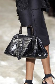 Gucci_black_crocodile_bag.jpg