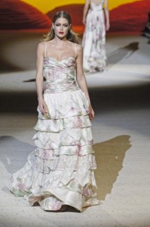 doutzen_runway_valentino5.jpg