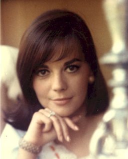 natalie wood with diamond ring.jpg