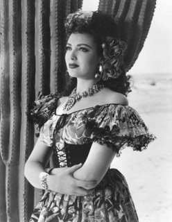 Linda Darnell.jpg