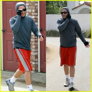 jake-gyllenhaal-jogging-nike-shox.jpg