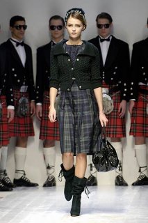 moschino14.jpg