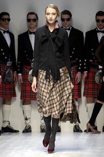 moschino31.jpg