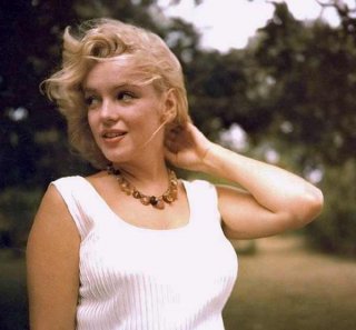 Marilyn Monroe (3).jpg