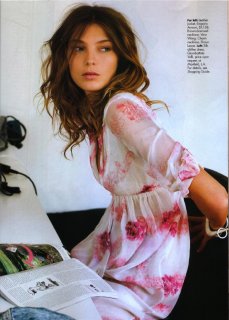Elle US Mar 06' 5.JPG