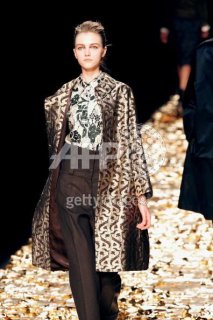 vlada_runway_driesvannoten2.jpg
