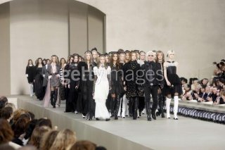 chanel_runway_fw06.jpg