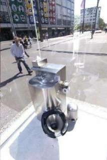 toilet2_small.jpg
