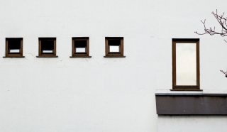 051205-02sm.jpg