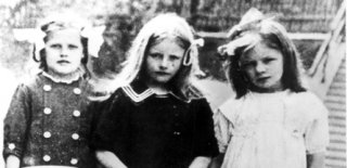 Garbo (middle) (sfi.se).jpg
