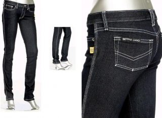 bettina jeans.JPG