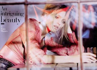 Vogue Italia April 2006.jpg