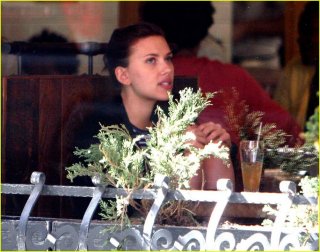 scarlett-johansson-nose-ring03.jpg