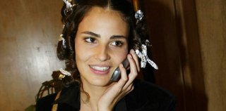 Bakstage Bei ANTONIO BERARDI MILANO MODA DONNA F S 2003_Aberdabi_Back_Gallet.jpg