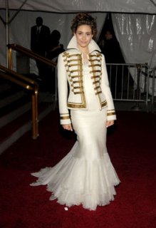 normal_emmy_rossum_gala_9.jpg
