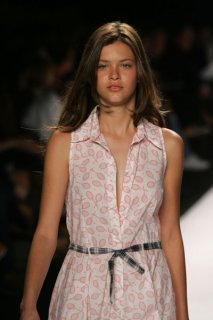 Thais wearing Tommy Hilfiger Spring 2006.jpg