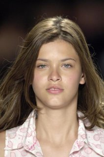 TOMMY HILFIGER DETAILS.jpg