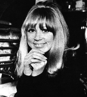 fireplace.jpg fireplace.jpg