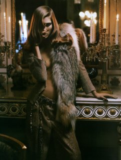 VogueFra-May2006-IselinSteiro_MarioSorrenti001sm.jpg