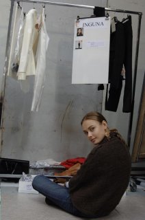 firstview poncho 200075.L.jpg