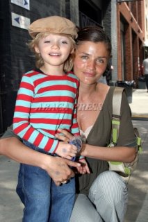 celebs attend kids carnival 2004-1.jpg