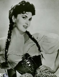 GinaLollobrigida3_2.jpg