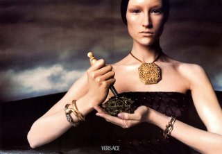 Versace9899-x-JadeParfitt-VersaceCatalog-StevenMeisel-zob.jpg