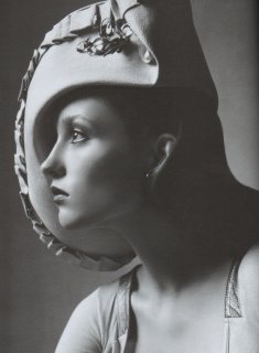 fotodec-vogue2003-meisel-052706-5.jpg